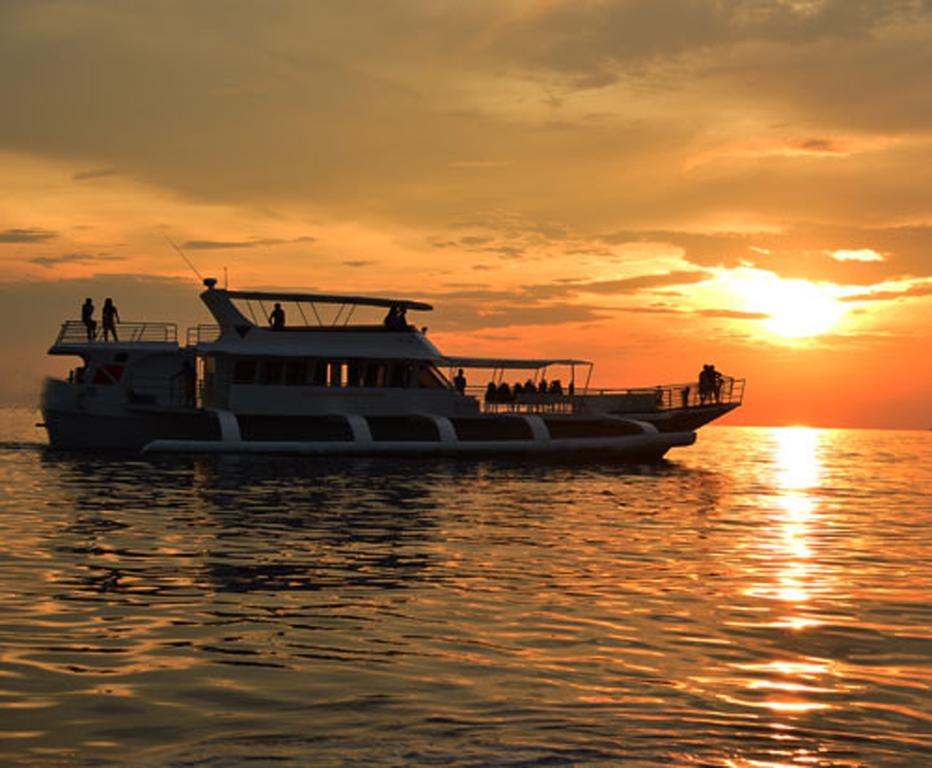Marco Vincent Dive Resort Пуэрто-Галера Экстерьер фото